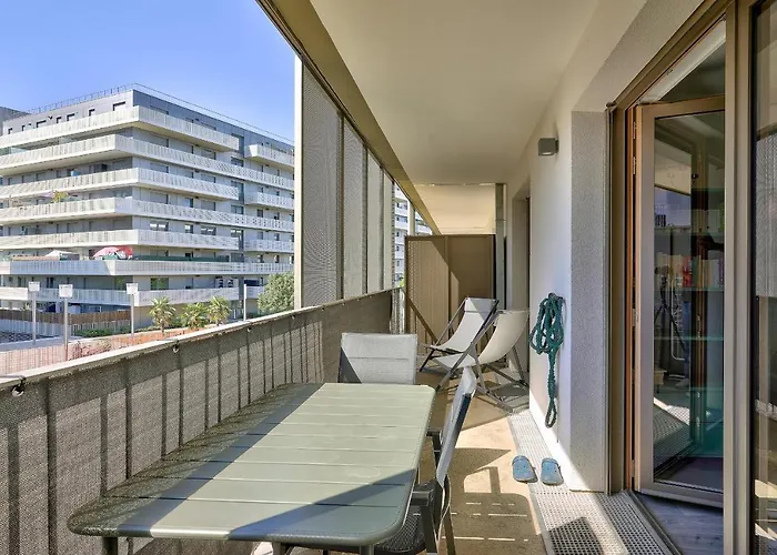 Chill & Work Au Pied De La Defense Arena